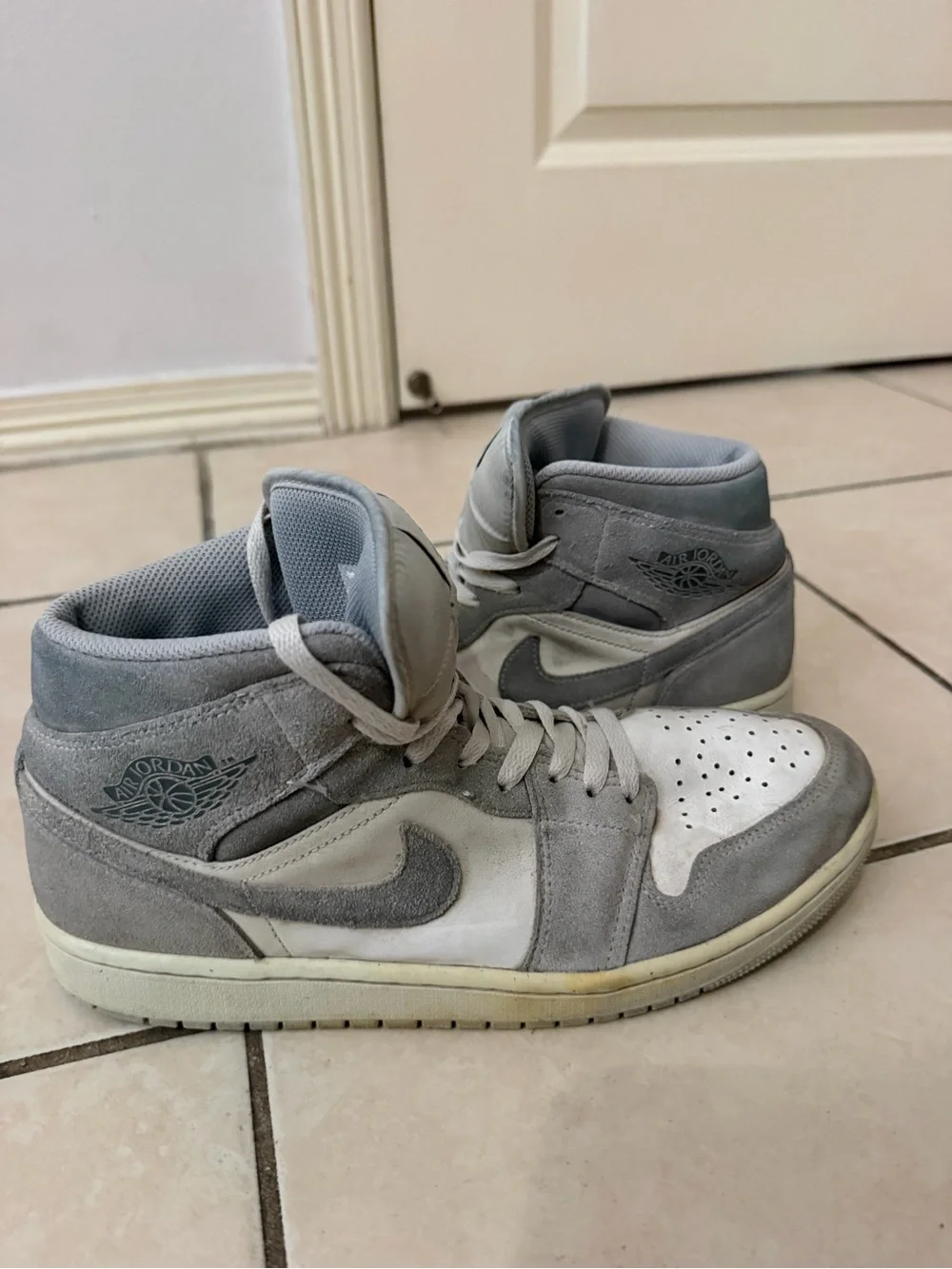 Jordan Men's High Top Sneakers Gray White